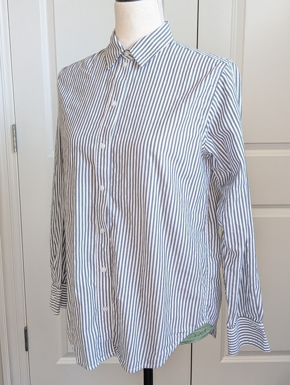 Everlane Black/White Striped Button-Up Shirt Size 2